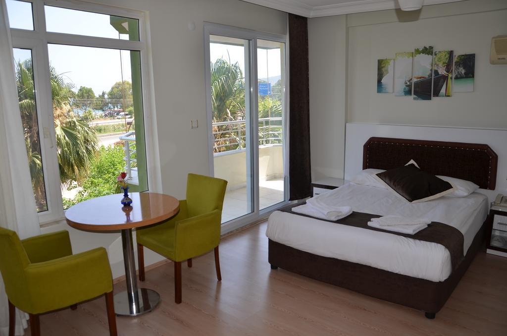 Hotel Simsek Finike Habitación foto